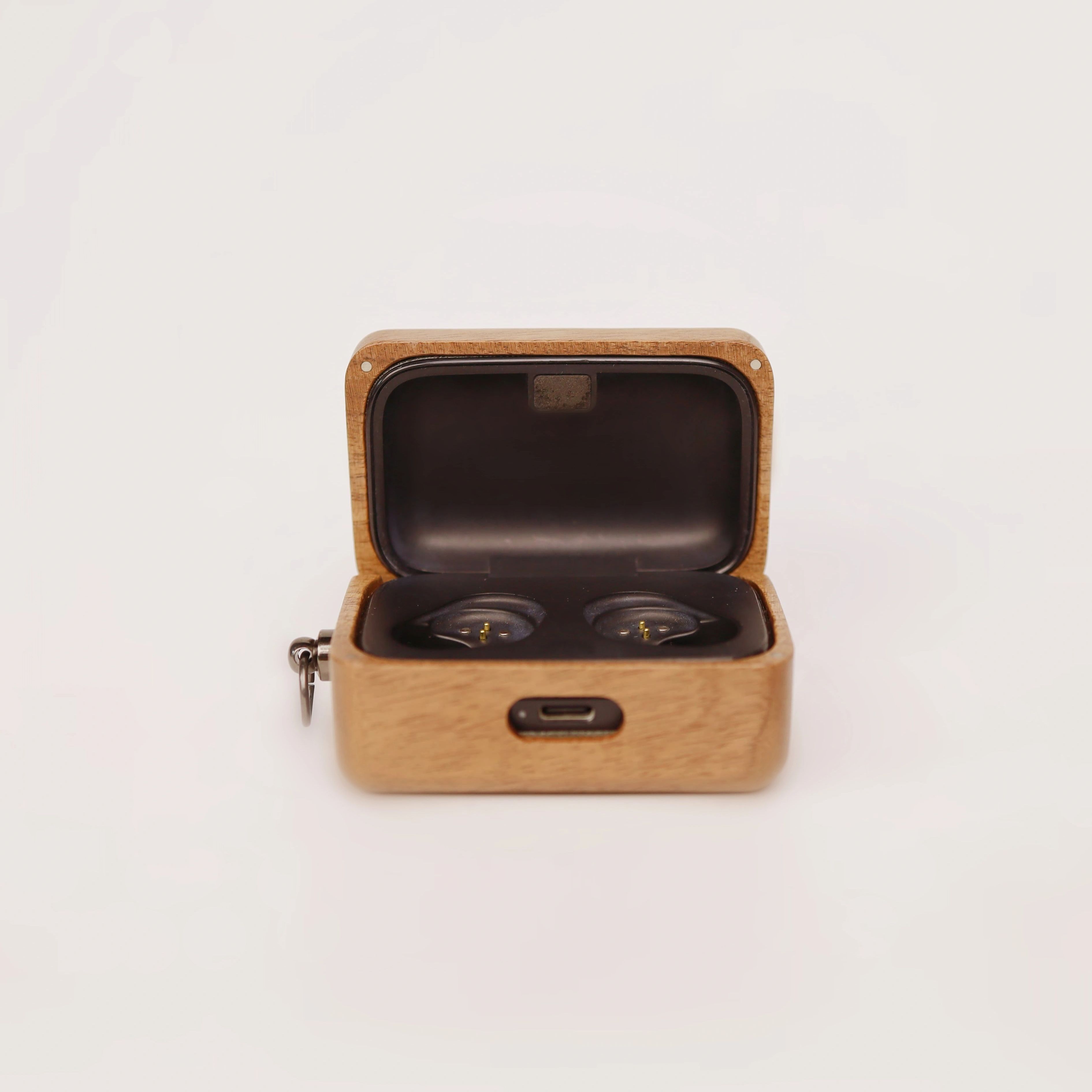 Sennheiser Headphone Momentum 4 - Étui en bois massif de noyer